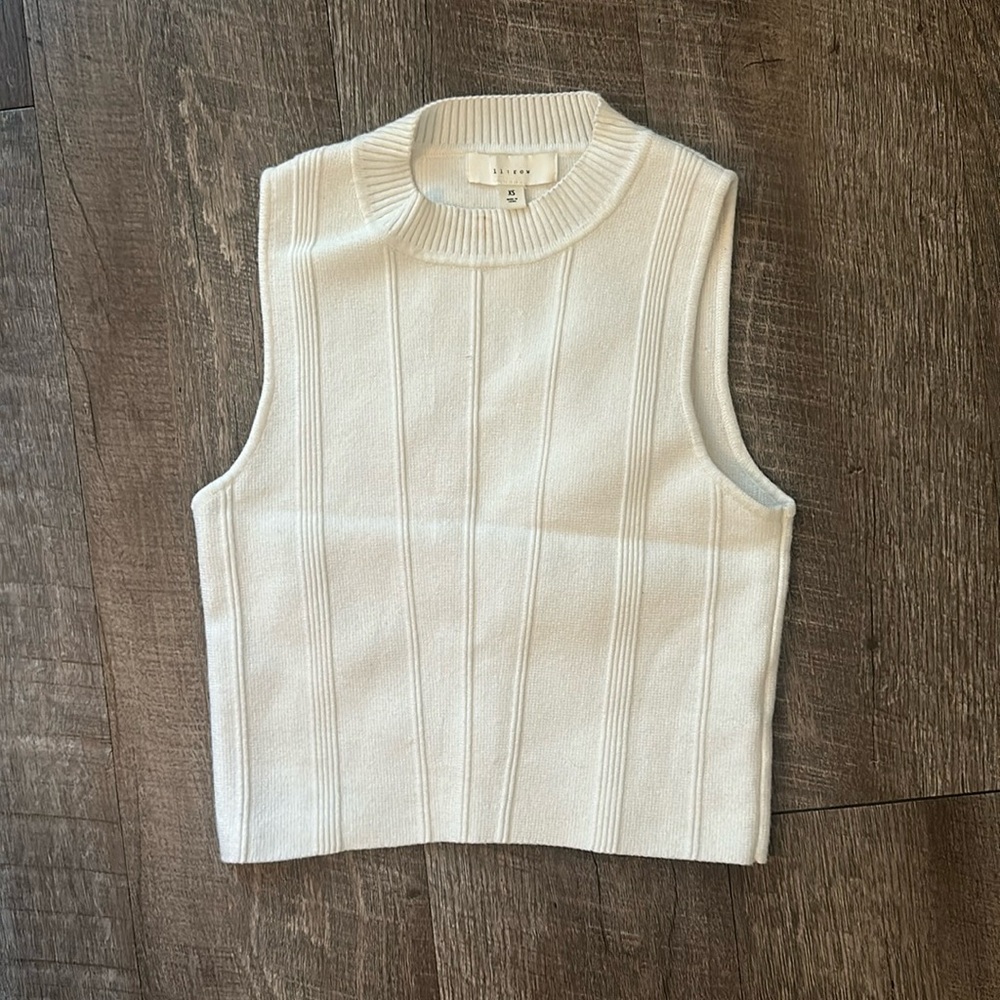 Knit white cropped tank